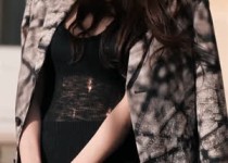 디올 패션쇼 한소희 속옷이 보이는 시스루 블랙