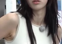 은근히 피지컬 좋은 하이키 리이나 봉긋 민소매 겨드랑이 주름