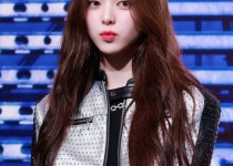 ITZY 유나1_1.jpg